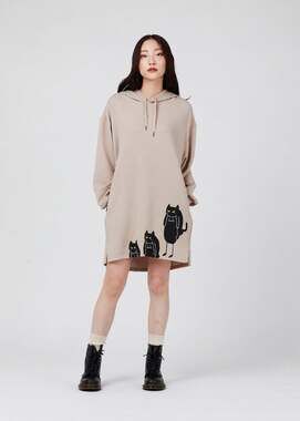 Graniph Japanese Oversized Beige Cat Graphic Hoodie Sweatshirt Dress Quirky